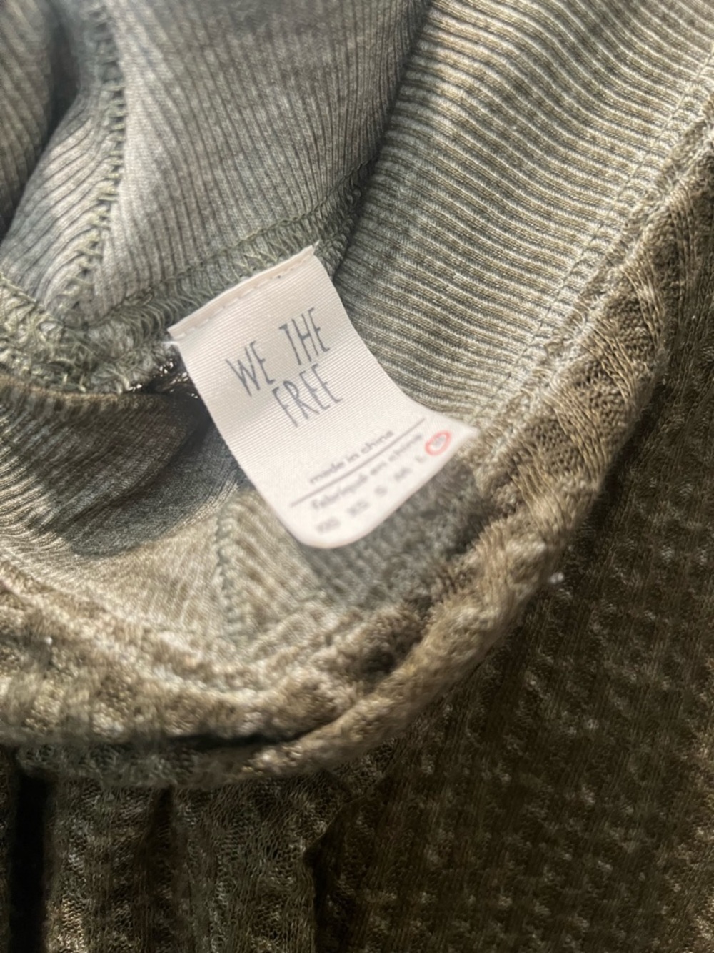 We The Free Oversized Thermal Waffle Knit Top XL Olive Green Slouchy Boho - Picture 2 of 3